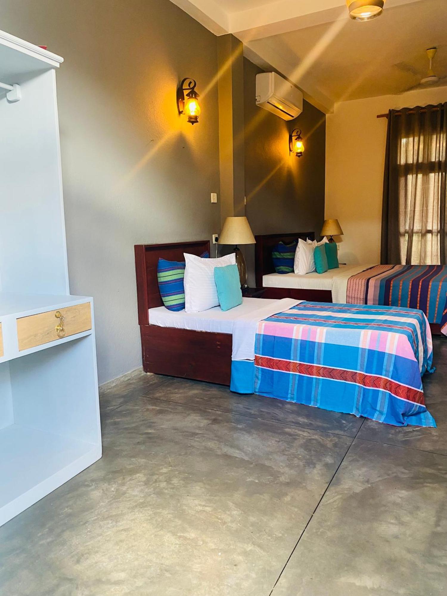 Hotel Vibration Hikkaduwa Dış mekan fotoğraf