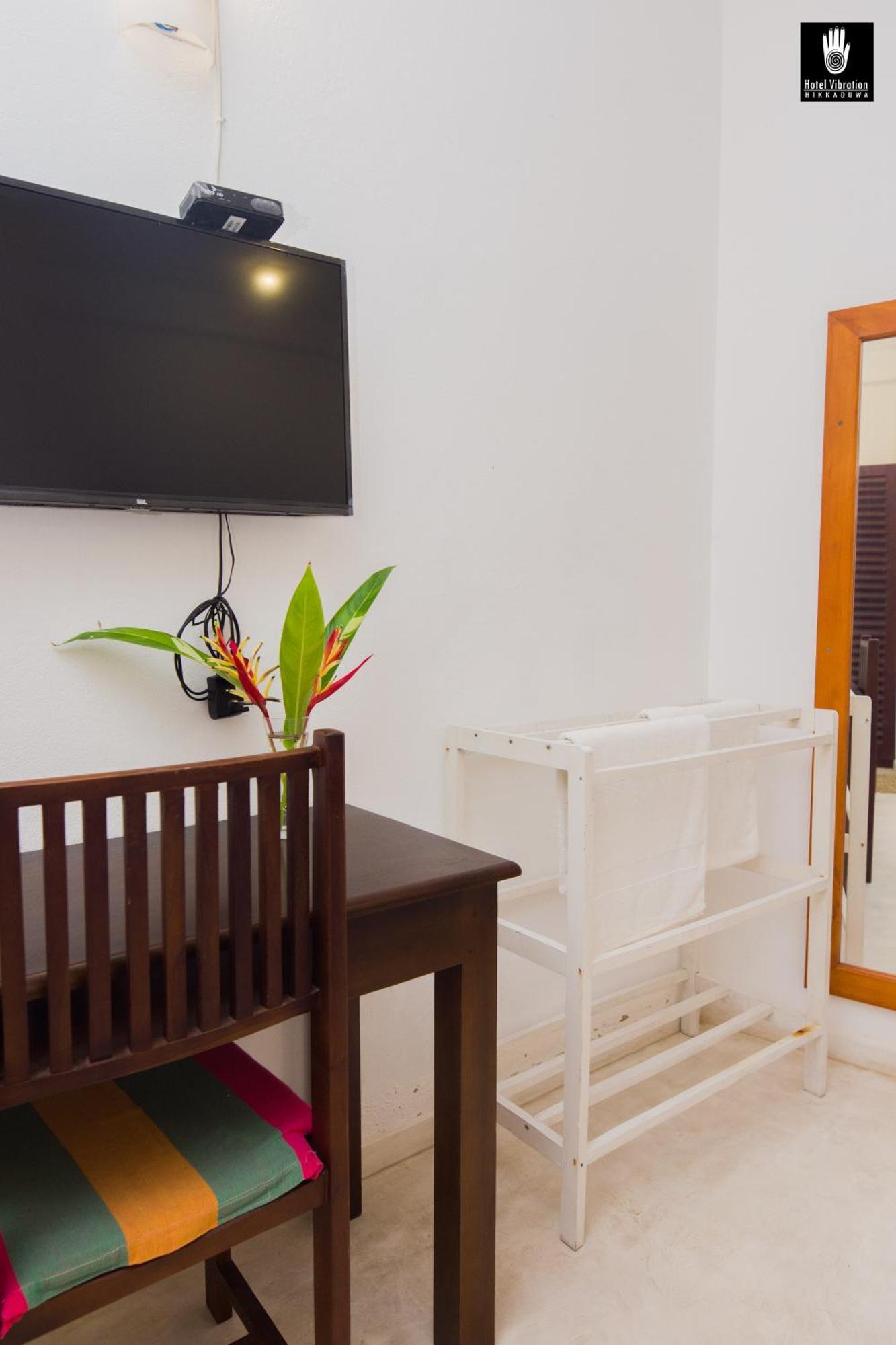 Hotel Vibration Hikkaduwa Dış mekan fotoğraf