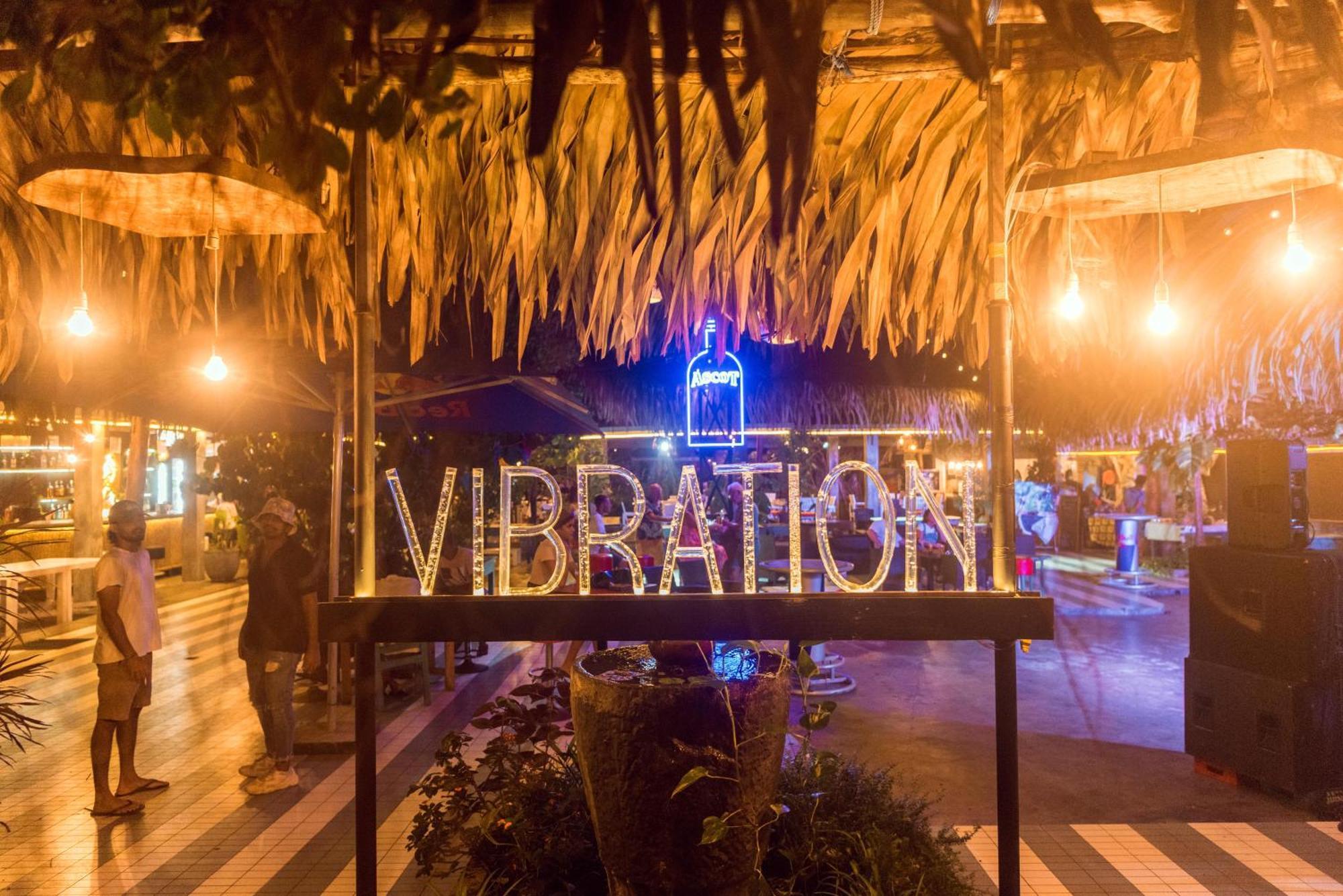 Hotel Vibration Hikkaduwa Dış mekan fotoğraf