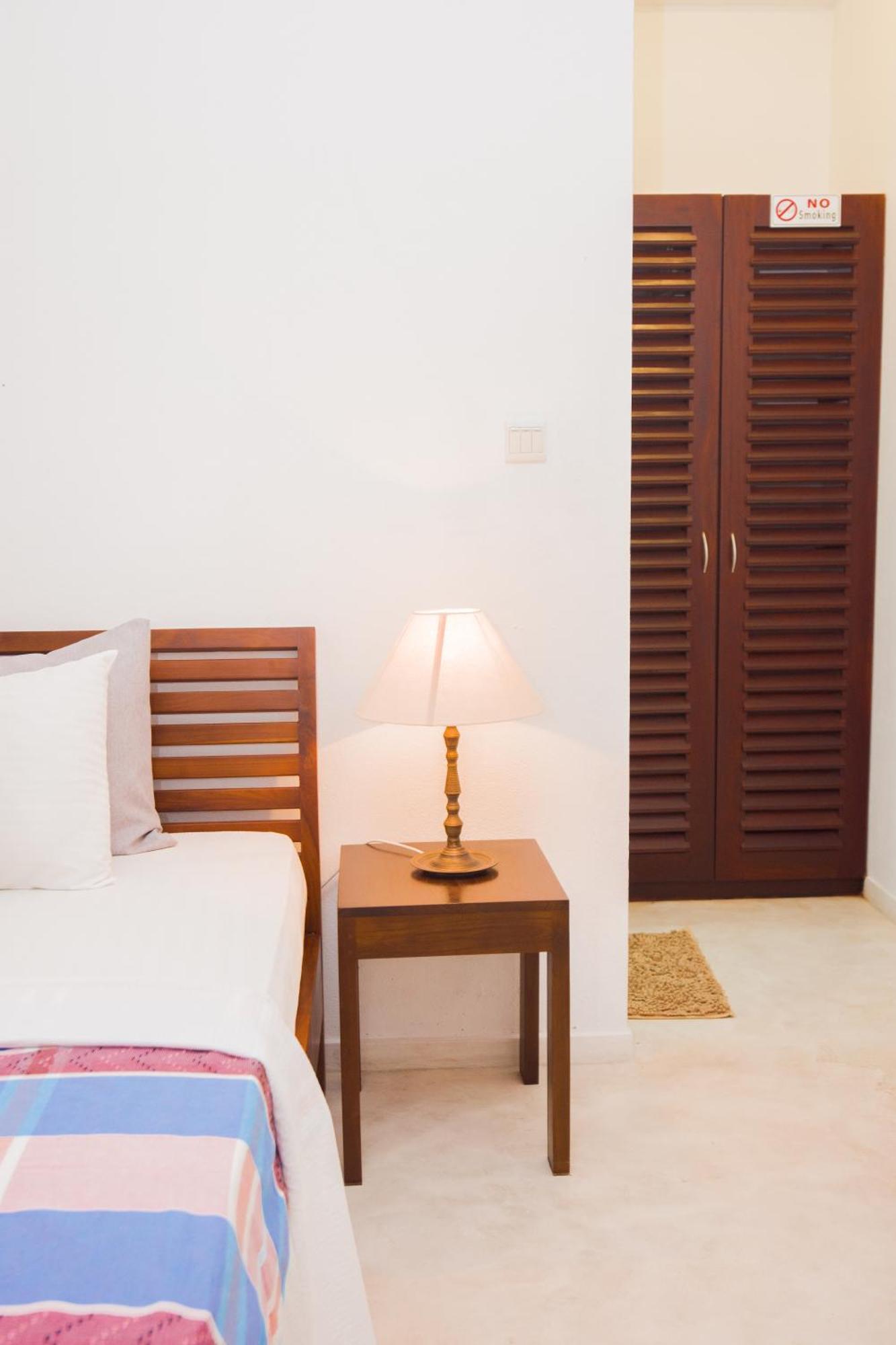 Hotel Vibration Hikkaduwa Dış mekan fotoğraf