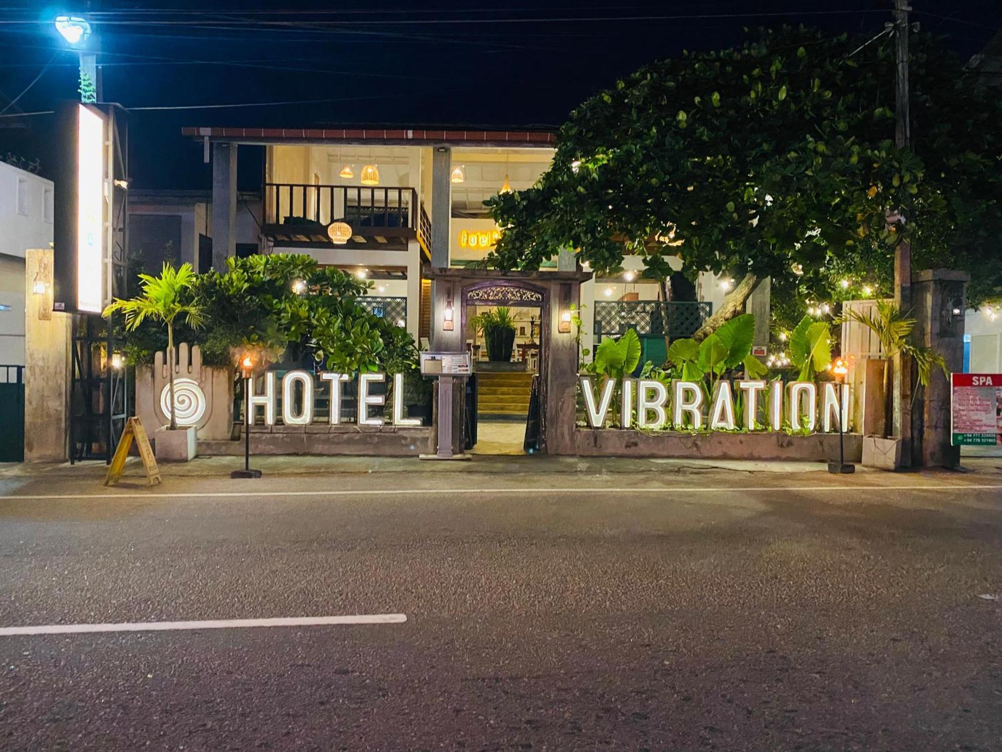 Hotel Vibration Hikkaduwa Dış mekan fotoğraf
