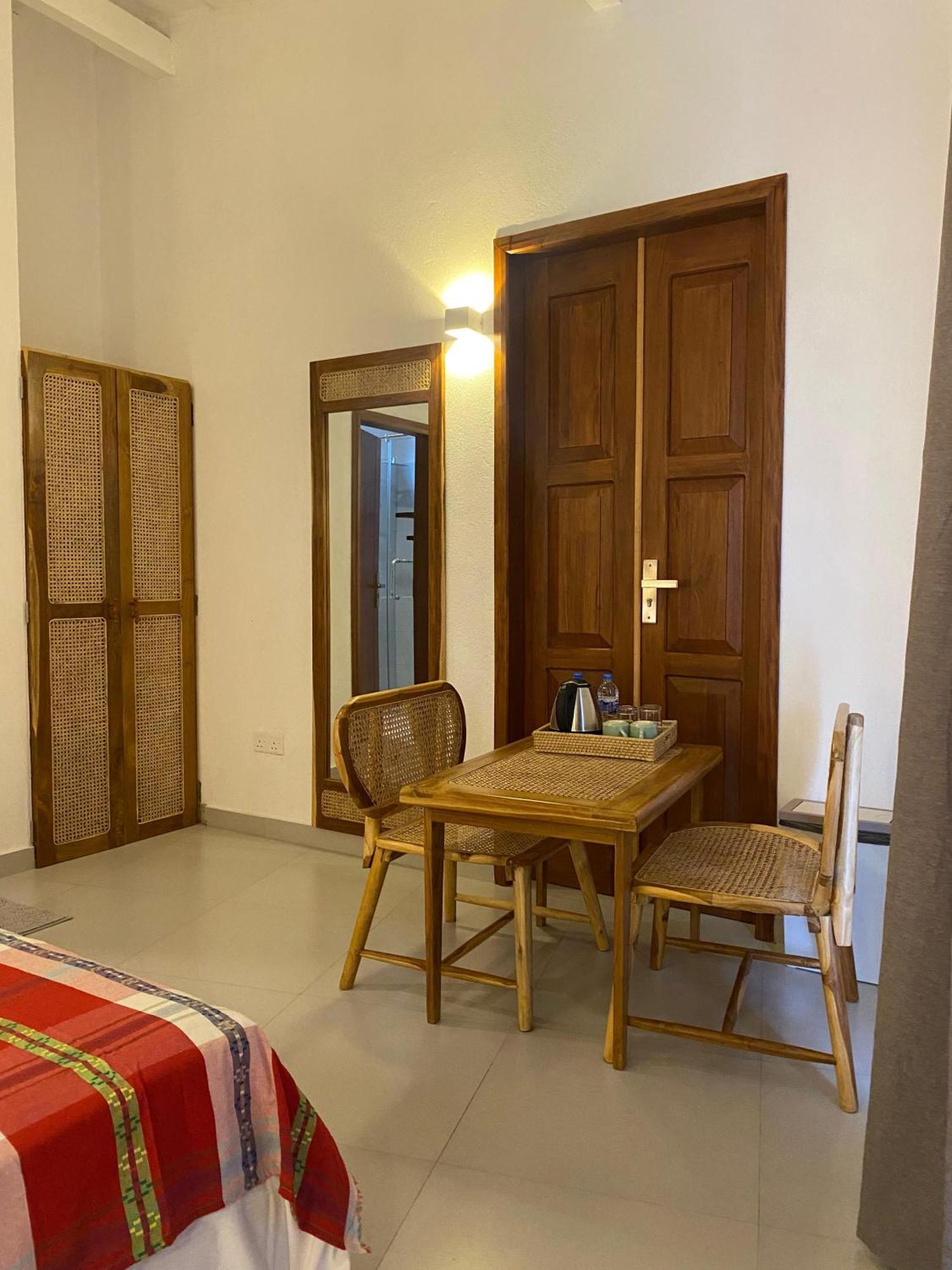 Hotel Vibration Hikkaduwa Dış mekan fotoğraf